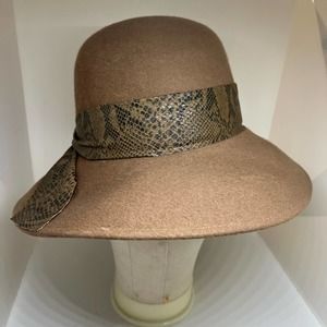 Vintage Neumann-Endler wool hat